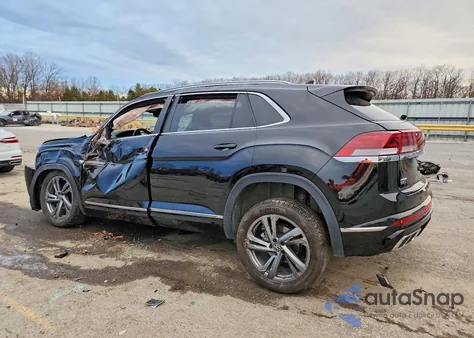 2024 Volkswagen Atlas Cross Sport Sel R-Line z USA, uszkodzony, nr VIN 1V2AE2CA4RC207944